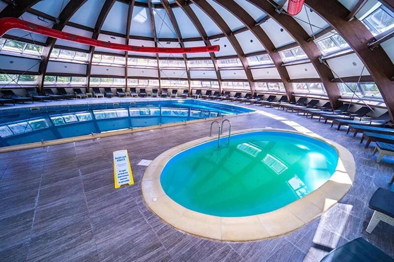 Hotel Perla Slănic-Moldova Exterior foto