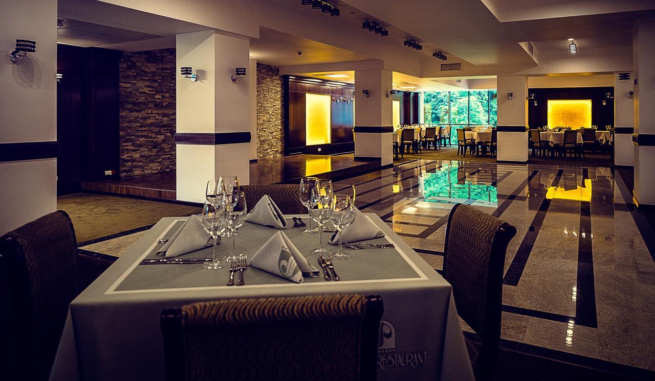 Hotel Perla Slănic-Moldova Exterior foto